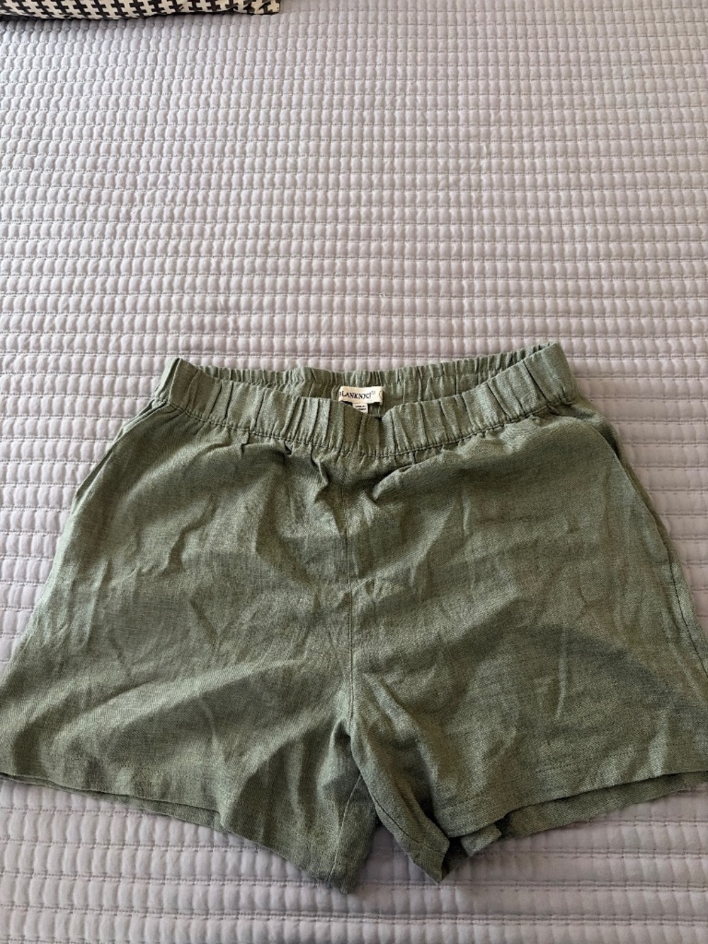 Linen blend short